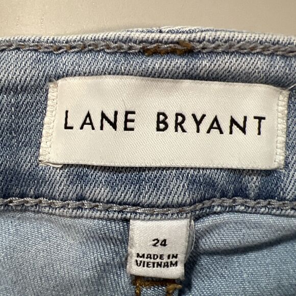 Lane Bryant Jeans Women's Size 24 Mid Rise Wide Leg Crop Signature Denim - Picture 3 of 13